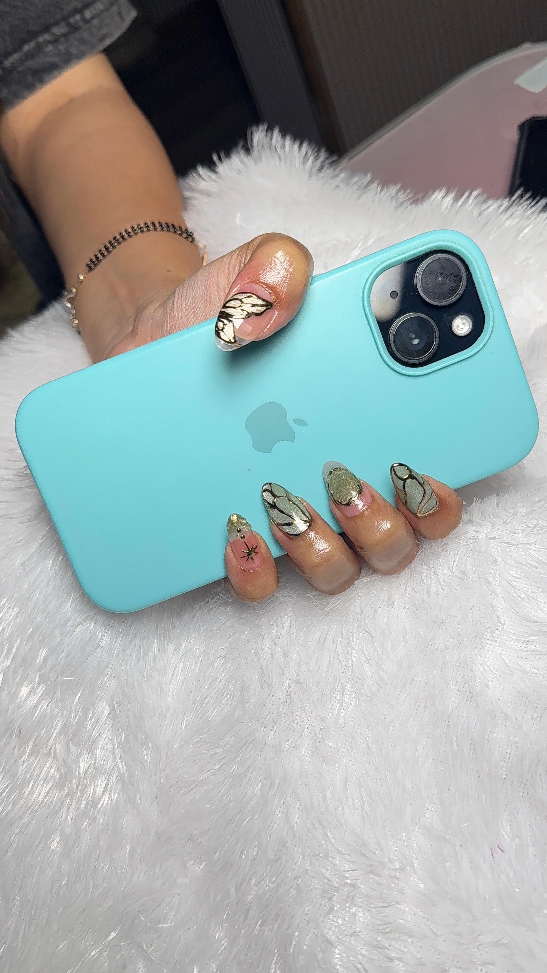 Butterfly & Star Accent Nail Styling